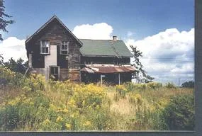 White Horse Farm on Highway 518 near Diamond Lake